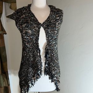 Fantazia Small Textured Hooded Sweater Vest Cap Sleeves